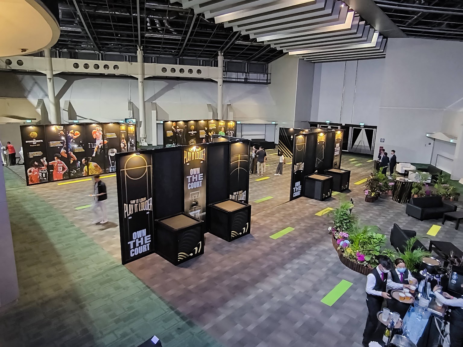 Event exhibition display using NYI Maxima panels